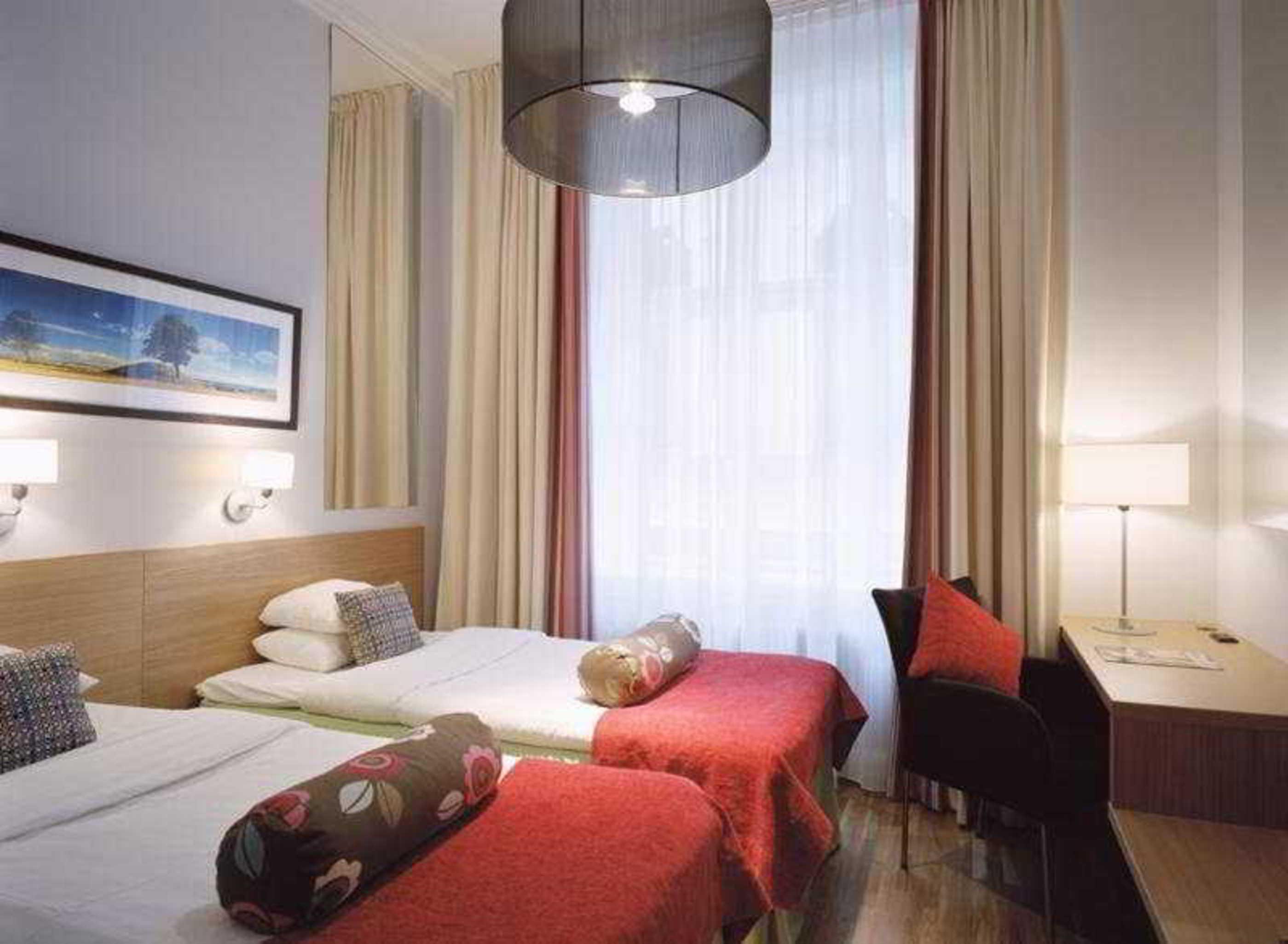 Hotell Scandic Stortorget 4*
